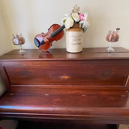 Room In Family Home Near Penny Lane ليفربول المظهر الخارجي الصورة