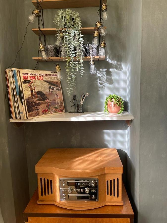 Room In Family Home Near Penny Lane ليفربول المظهر الخارجي الصورة